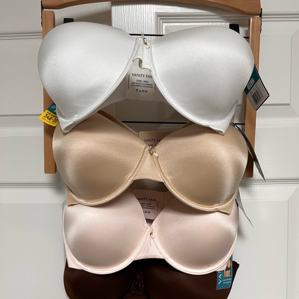 Vanity Fair Women's Bra set. 36DD brand new with tags (style 75345 & 71380)